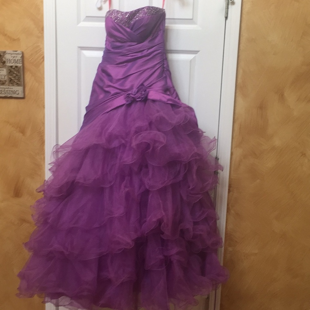Beautiful Purple prom dress
